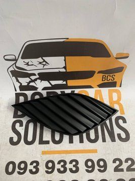 Заглушка противотуманки правая SE, XSE (лицензия) TOYOTA CAMRY 70 2018-20 (81481-06170) 100004492 фото