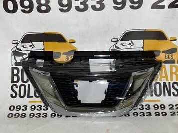 Решітка радіатора під дистрон (ліцензія) NISSAN ROGUE 2017-18 (623106FL0C) 100004319 фото