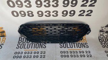 Решітка радіатора чорна FORD ESCAPE 2020-21 (LJ6Z-8200-CA) к0000000501 фото