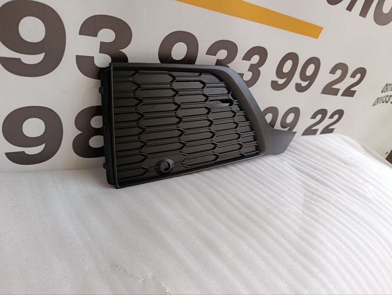 Заглушка противотуманки правая (лицензия) AUDI Q7 2020-23 (4M0890682B) к0000001656 фото